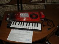 Продается миди клавиатура Akai LPK 25 в идеальном состоянии.
