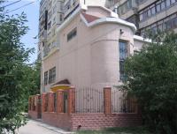 Продам в Симферополе 2-х этажное нежилое здание с офисным ремонтом