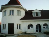 Продам большой , красивый двухэтажный дом в Крыму , село Поповка возле Казантипа.