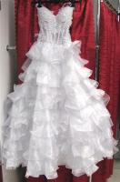 Качественное и роскошное свадебное платье