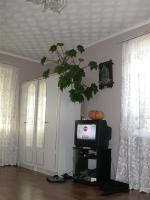 Продам благоустроенную квартиру в центре Симферополя.